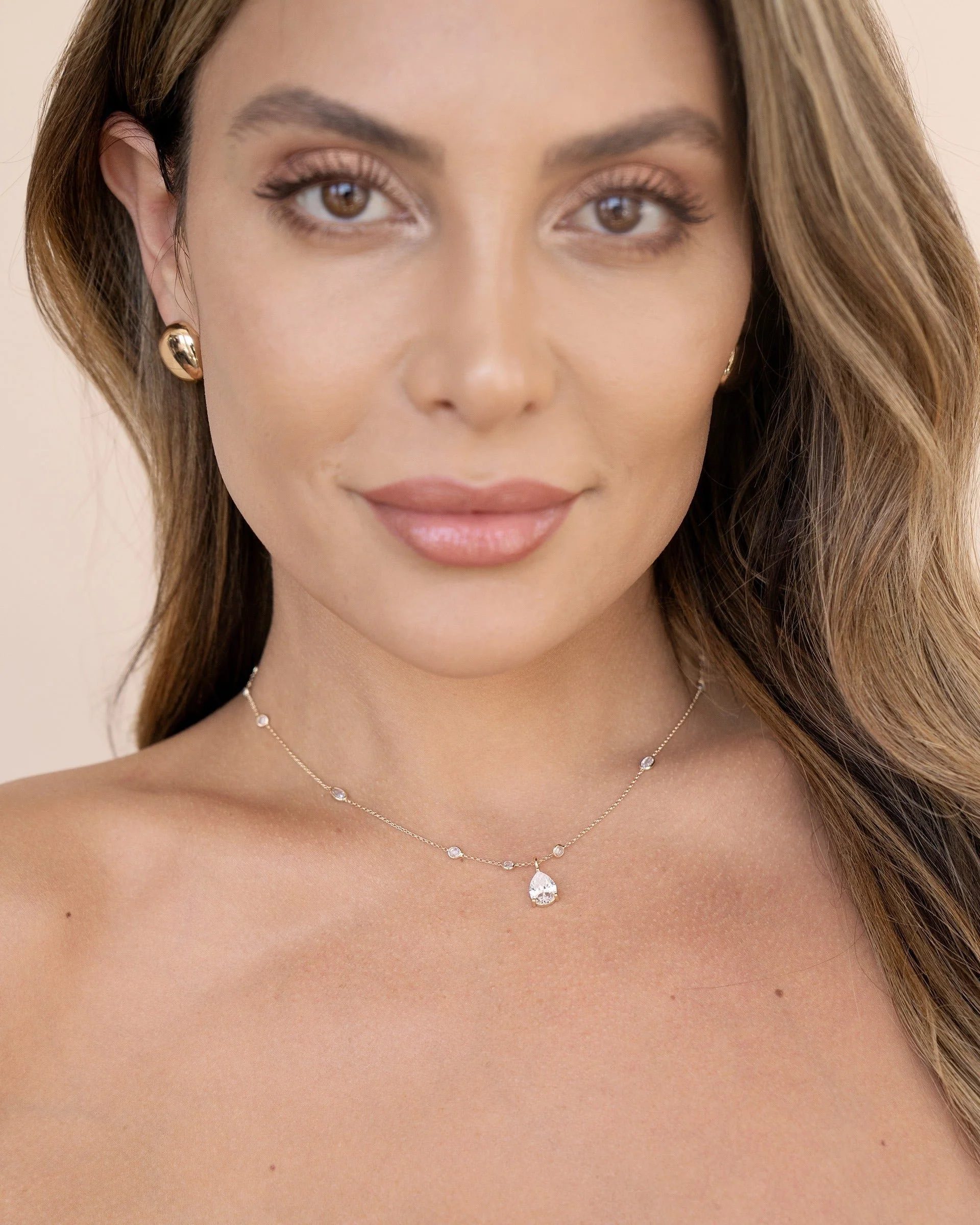 Delicate Crystal Pendant Necklace - Image 5
