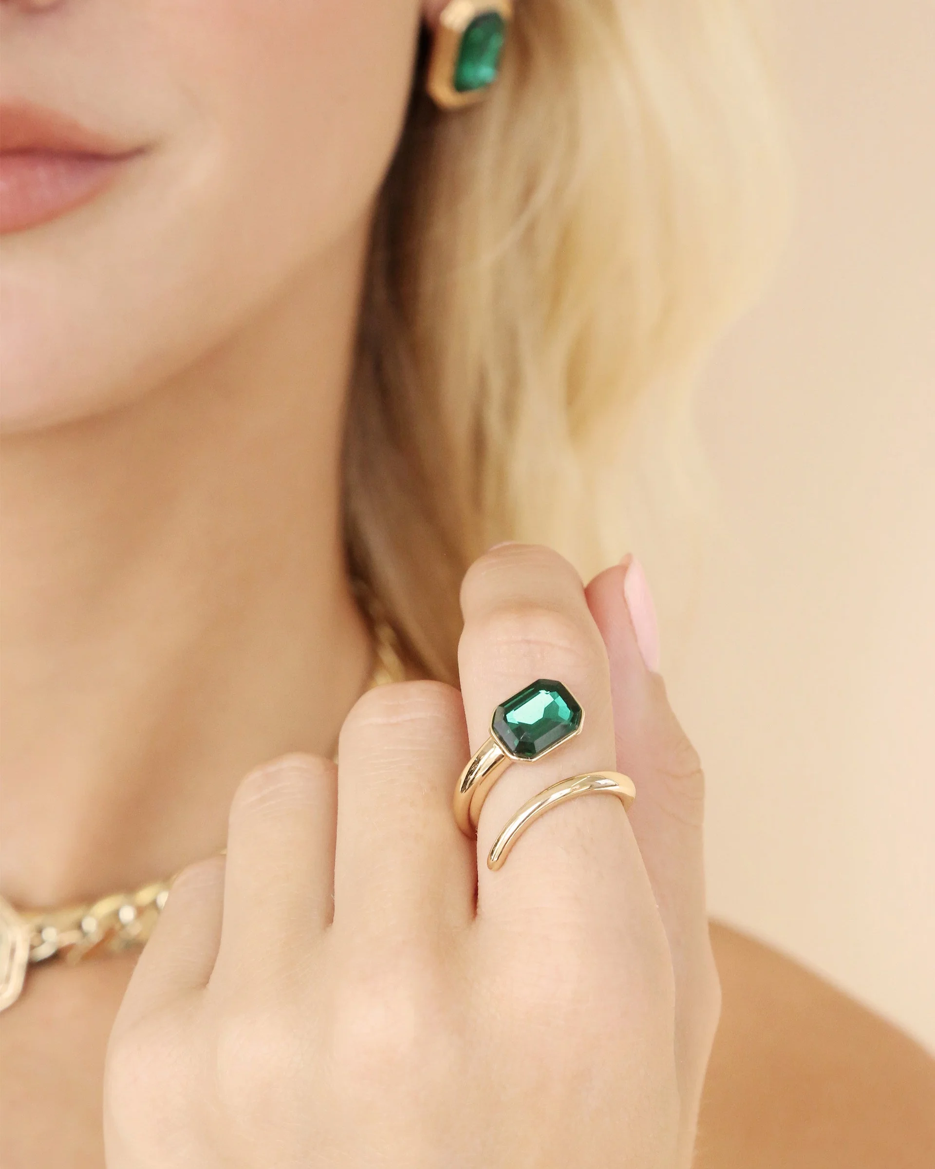 Emerald Deco Wrap Ring - Image 2