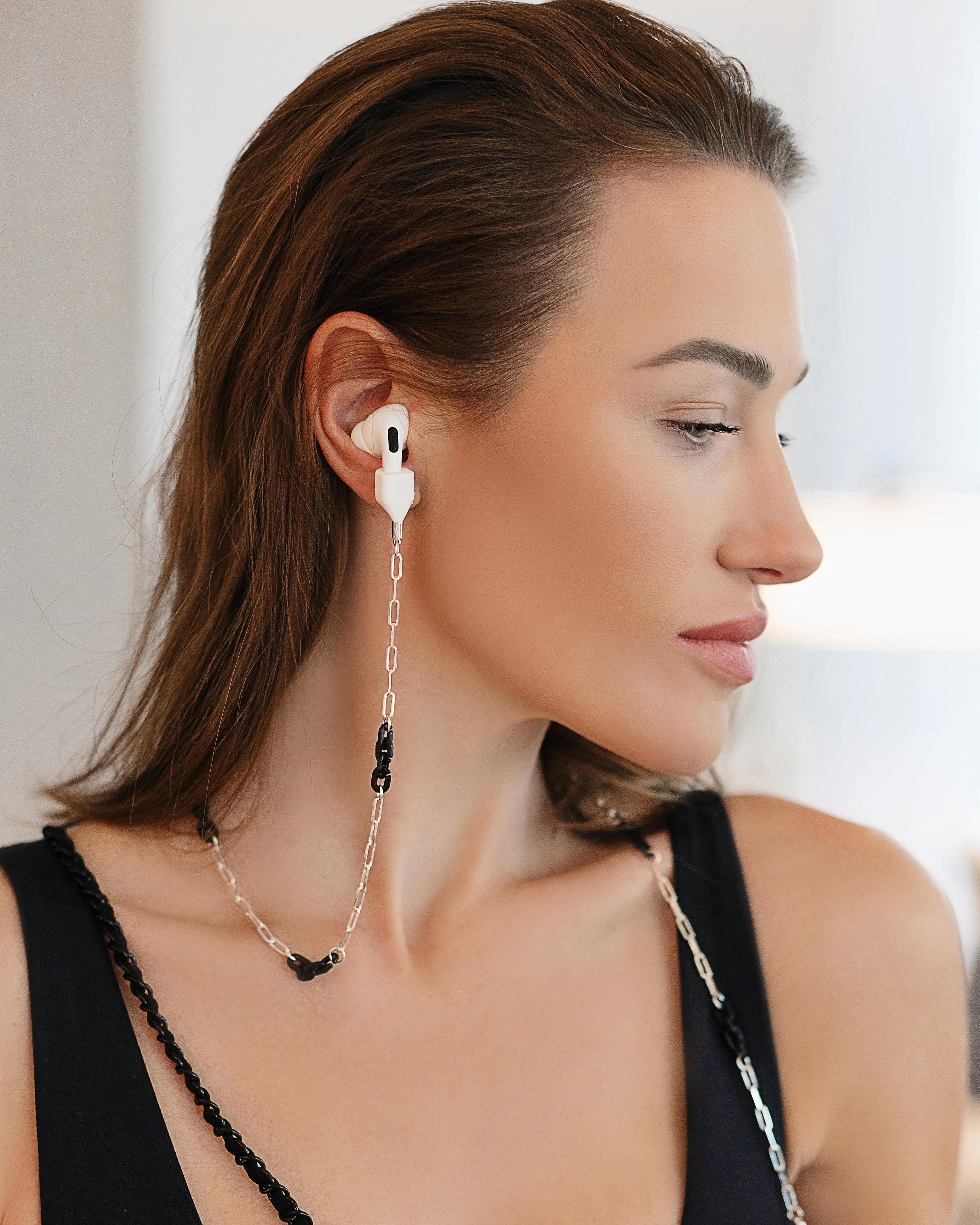 Espresso Black Silver AirPod Chain - Image 2