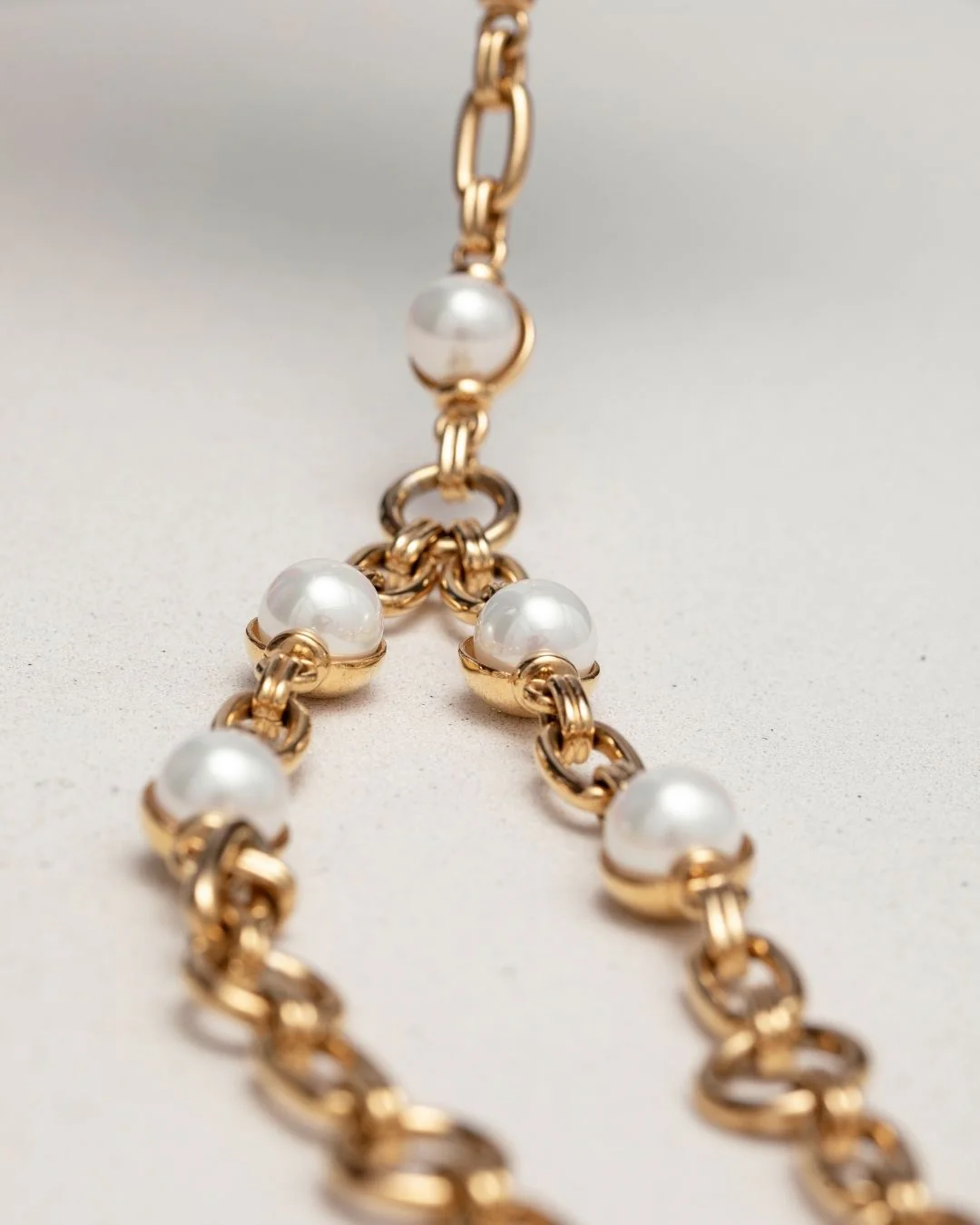 FRESHWATER PEARL AMBROSE LARIAT - Image 3
