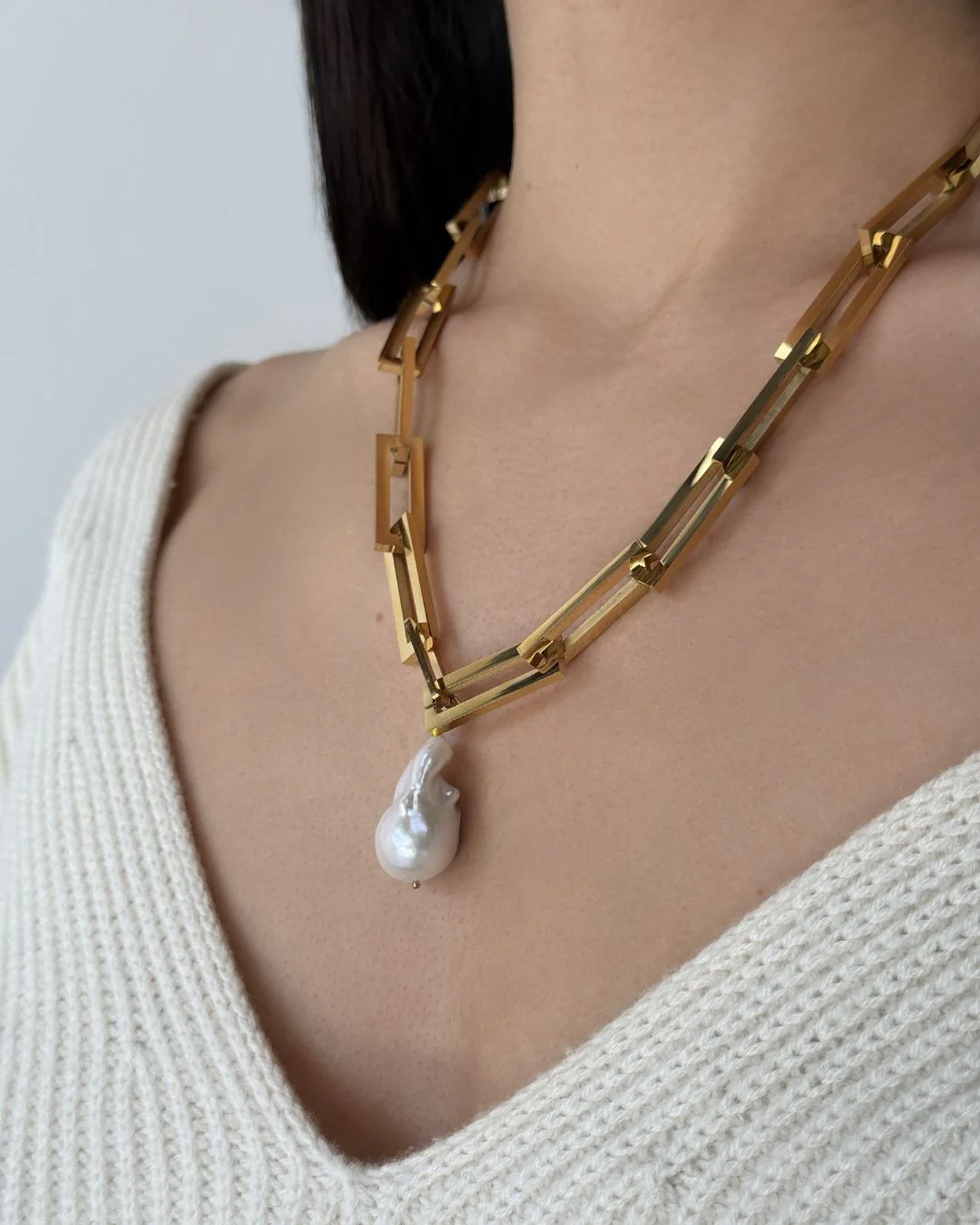 FRESHWATER PEARL TERRY NECKLACE - Image 2