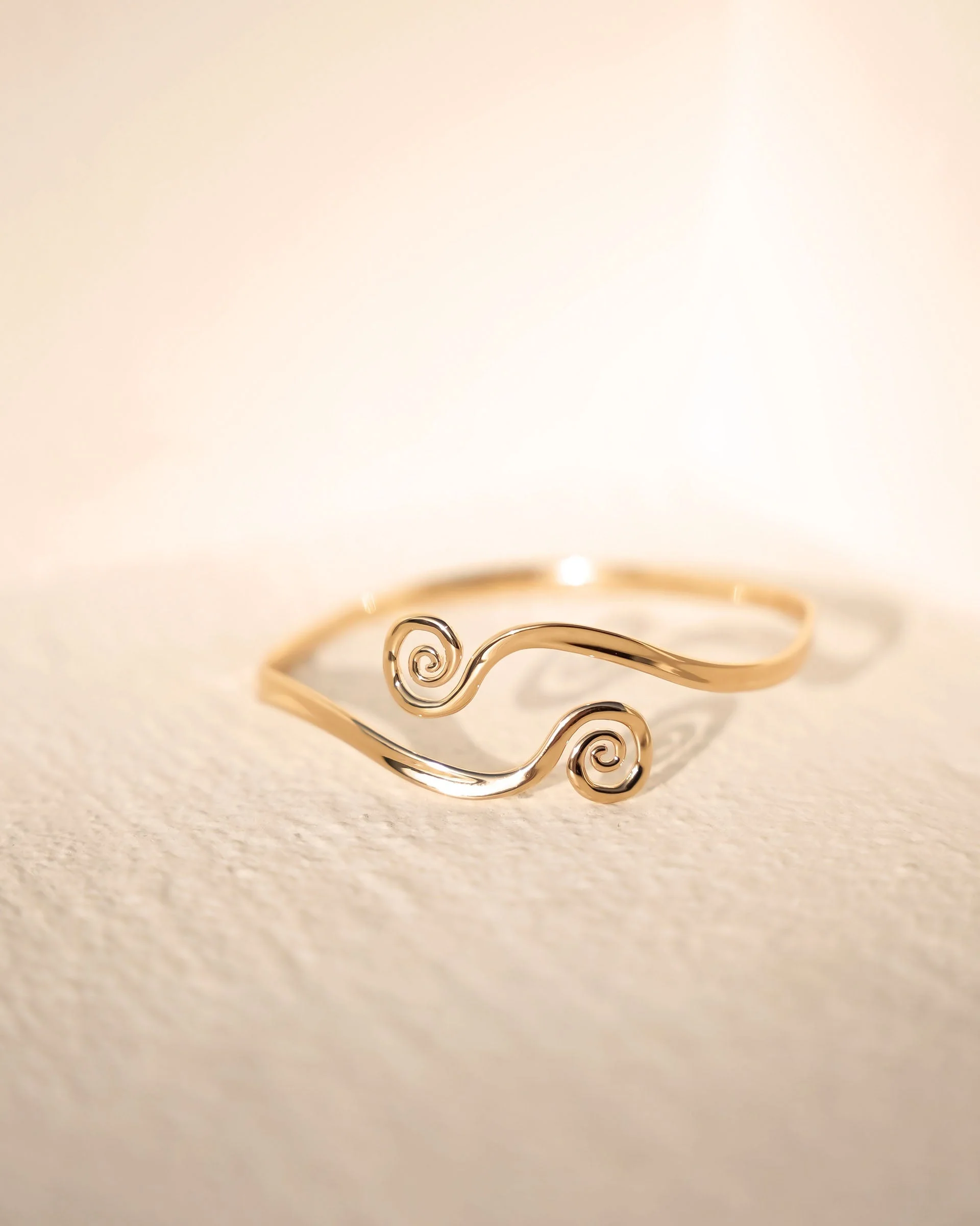 Intertwined Aura Arm Cuff - Image 4