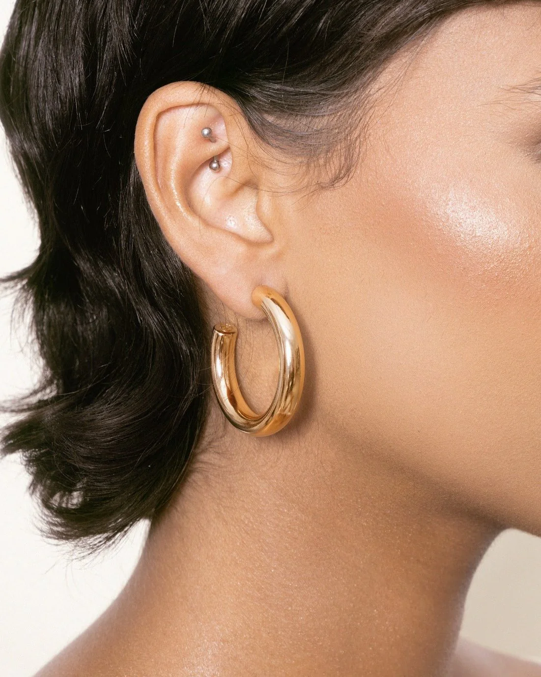 Medium Thick Classic Hoops - Image 2