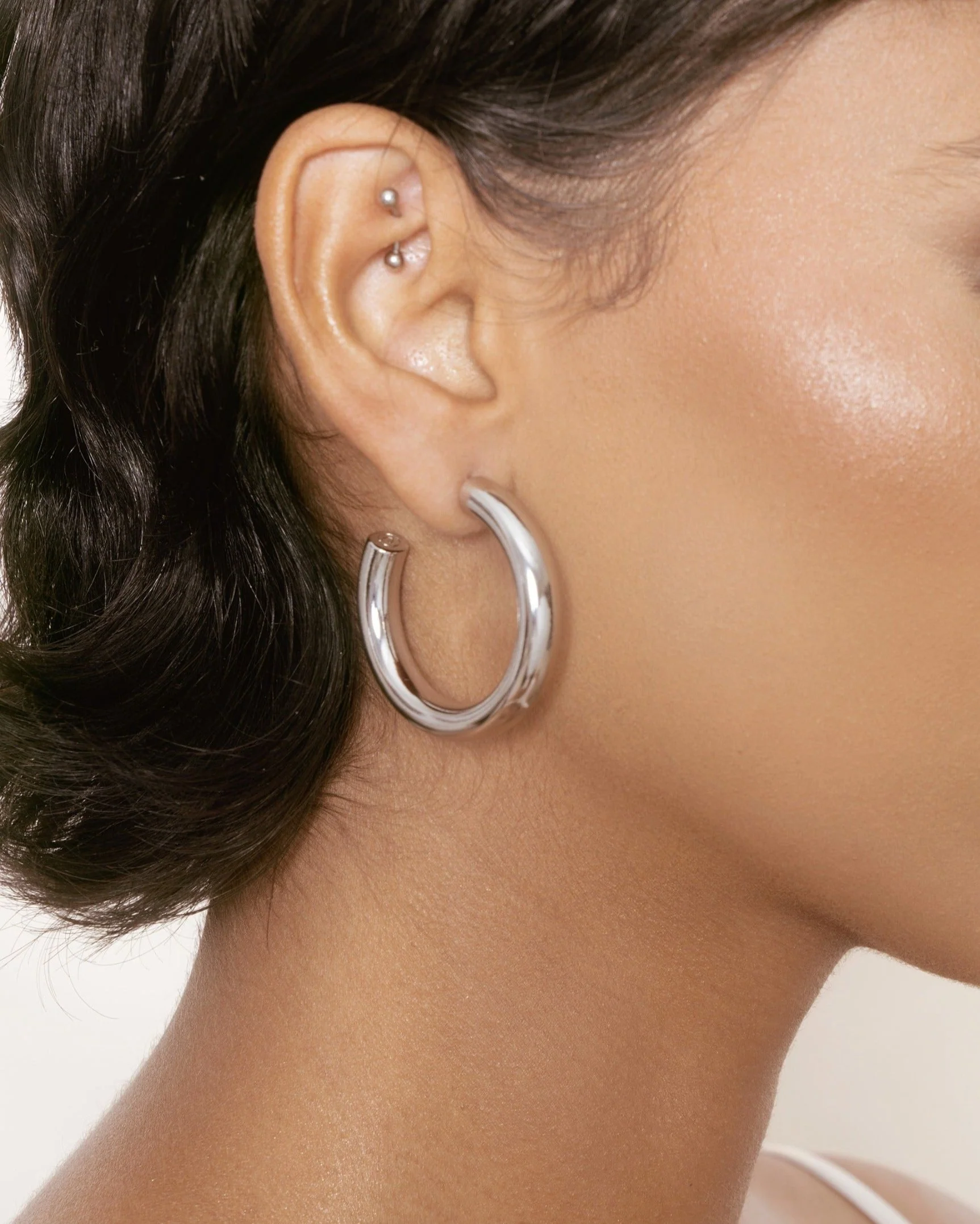 Medium Thick Classic Hoops - Image 4