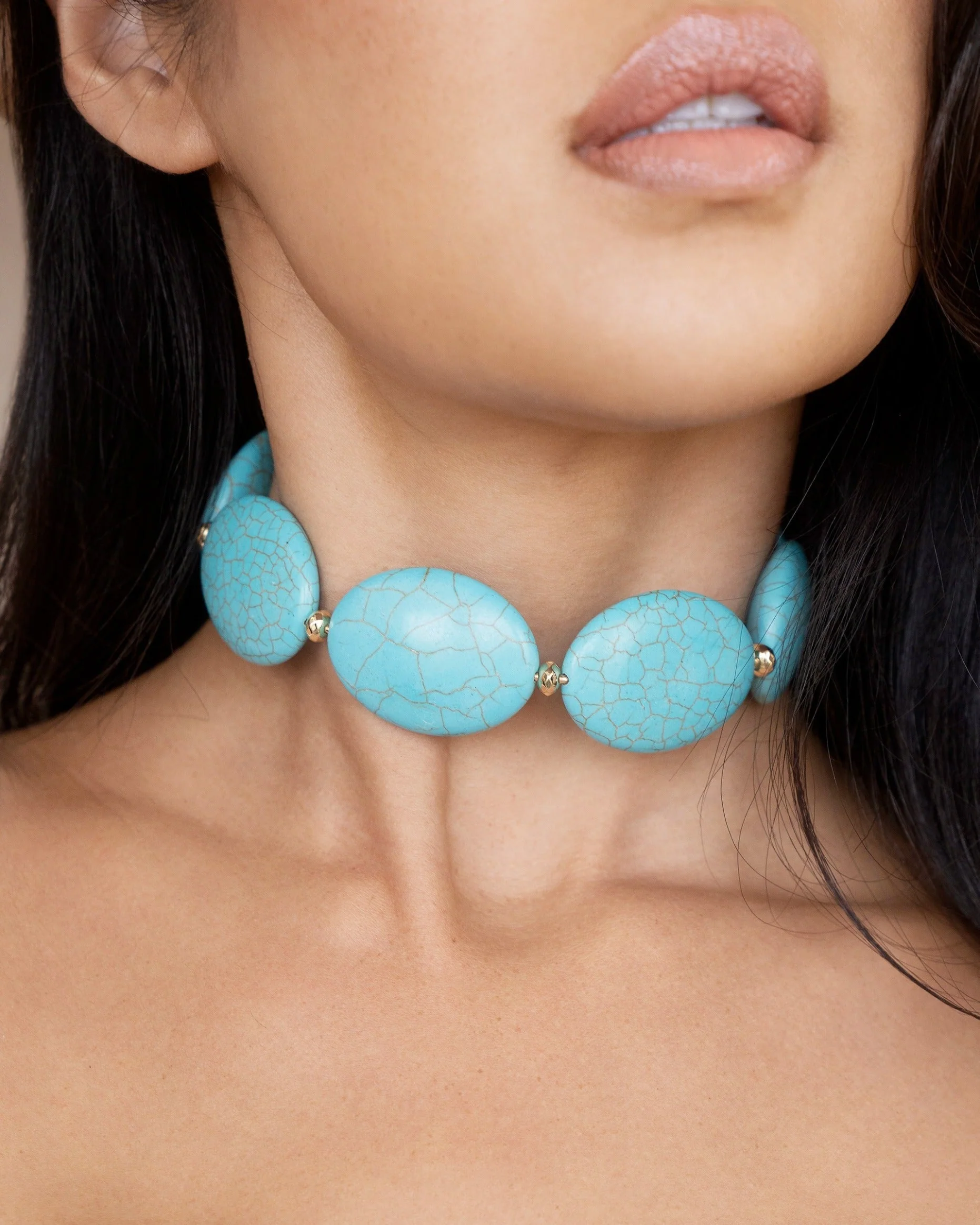 Oval Turquoise Stones Statement Choker - Image 2